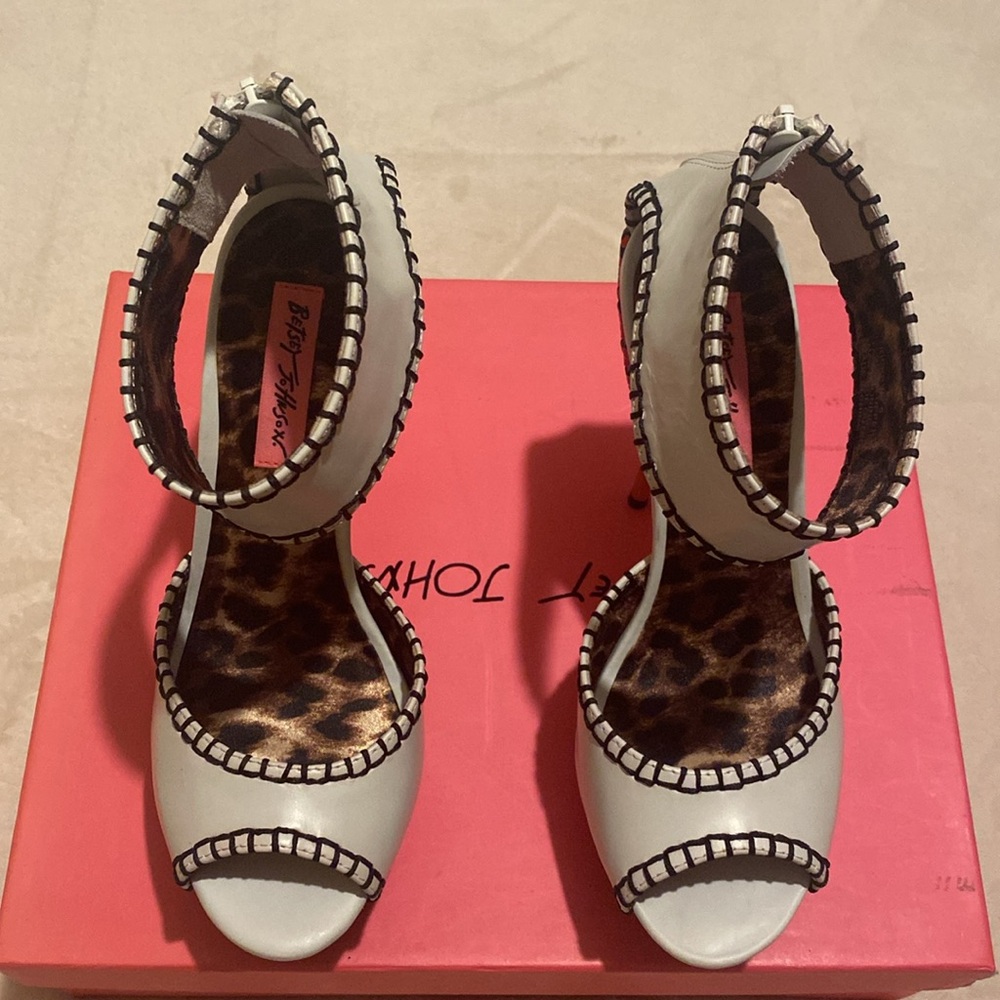 Women’s platform heels